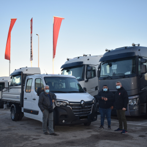 Consegna Master Renault Trucks CCAB CREW 35 RTWD con ribaltabile!