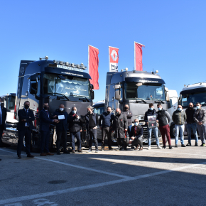 Consegna n 4 T HIGH HSC Renault Trucks a Nunzio Mallardi!