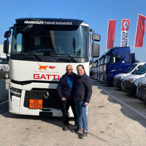 Nuovo T P6x2 Renault Trucks per Gatti Carburanti!