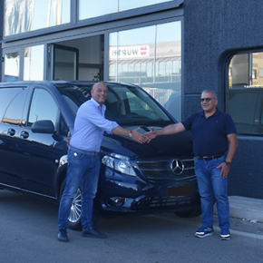 Consegna Vito Mercedes-Benz al Sig. Pietro!