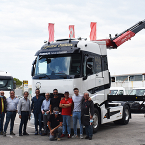 Consegna Renault Trucks T 520 con allestimento GRU FASSI!