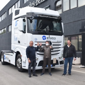 Consegna Nuovo Actros Mercedes alla Stucci Trasporti!