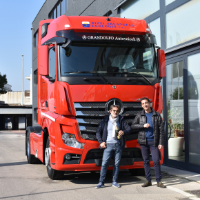 Consegna New Actros alla S.E.M. S.r.l. - smaltimento rifiuti 