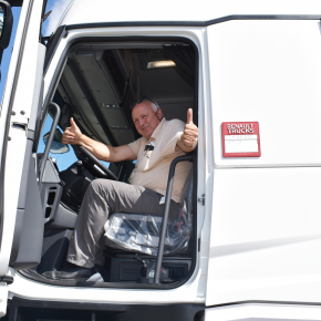 Consegna Nuovo T HIGH 520 Renault Trucks!