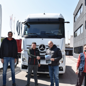 Due Actros mp5 Mercedes-Benz alla Loran italia!