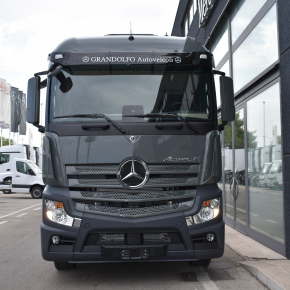 Trattore stradale Actros F in arrivo