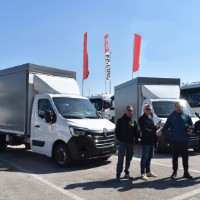 Due veicoli commerciali Renault Master Red Edition completi di allestimento!