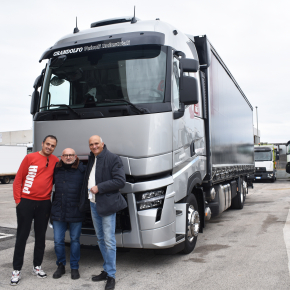 Nuova motrice T HIGH P 6x2 13 L E6 Renault Trucks!